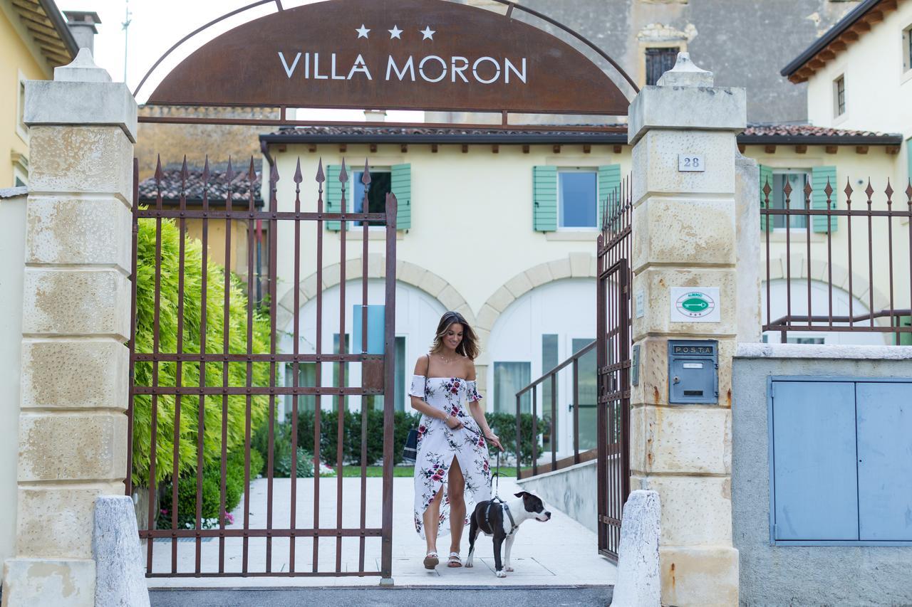 Hotel Villa Moron Неграр Екстериор снимка