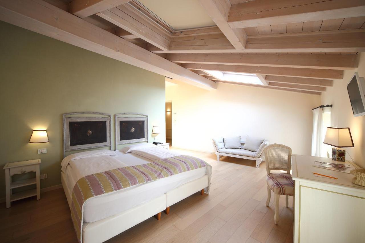 Hotel Villa Moron Неграр Екстериор снимка