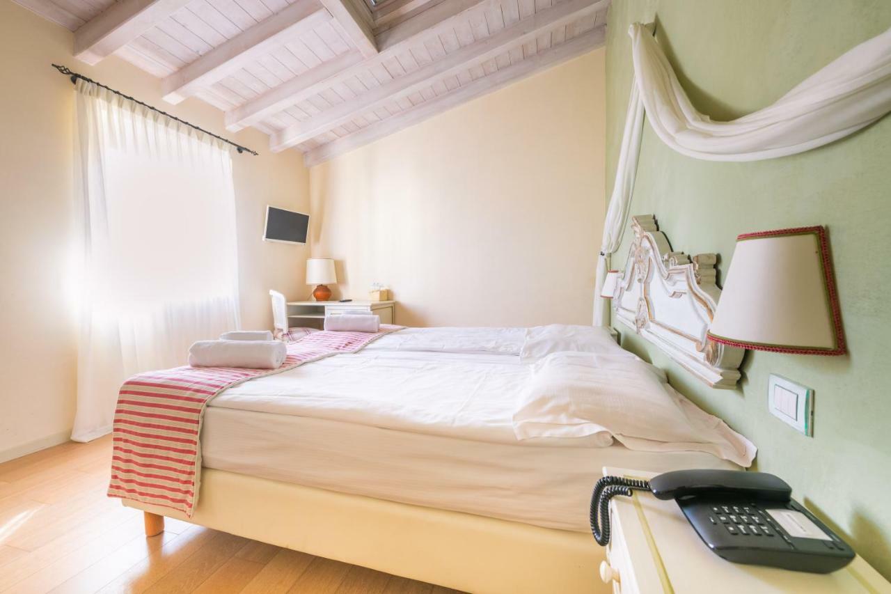 Hotel Villa Moron Неграр Екстериор снимка