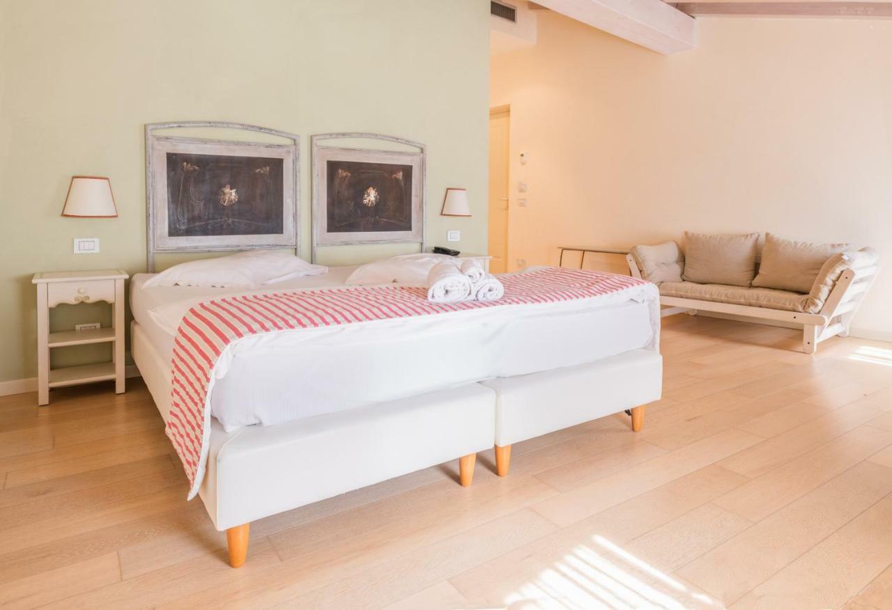 Hotel Villa Moron Неграр Екстериор снимка