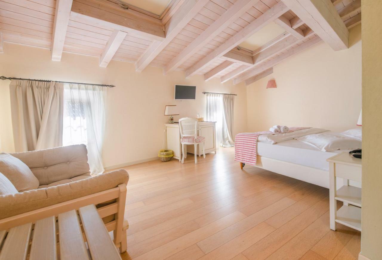 Hotel Villa Moron Неграр Екстериор снимка