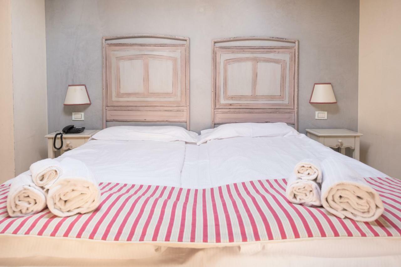Hotel Villa Moron Неграр Екстериор снимка