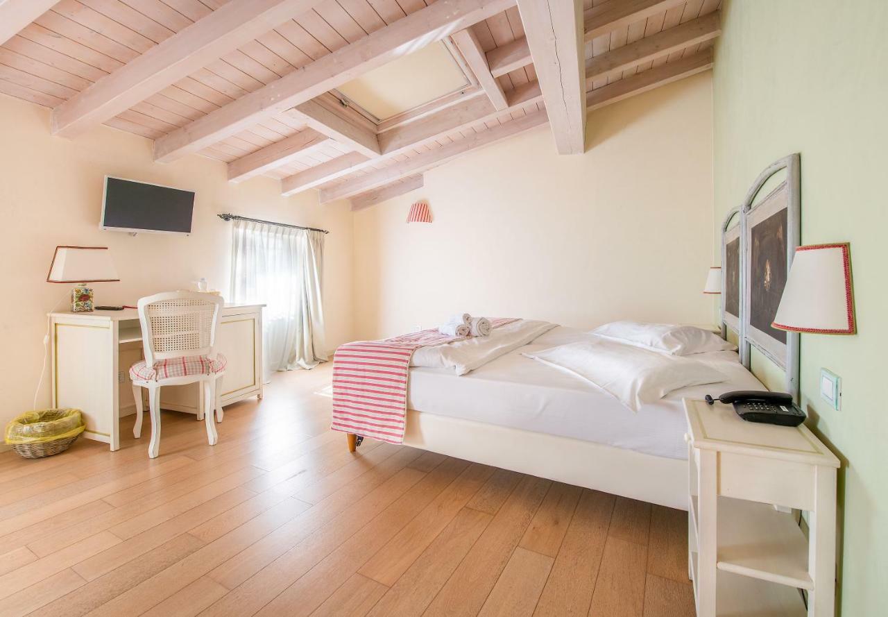 Hotel Villa Moron Неграр Екстериор снимка